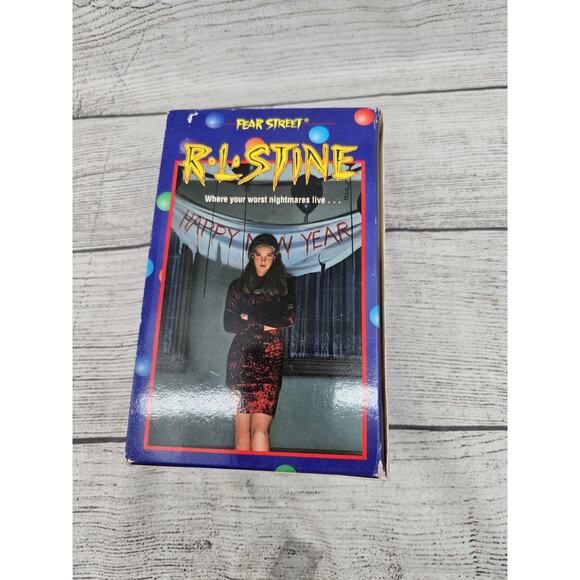 Rare Fear Street Sagas Books 1-4 Boxed Gift Set by R.L. Stine 1996 - Picture 3 of 10